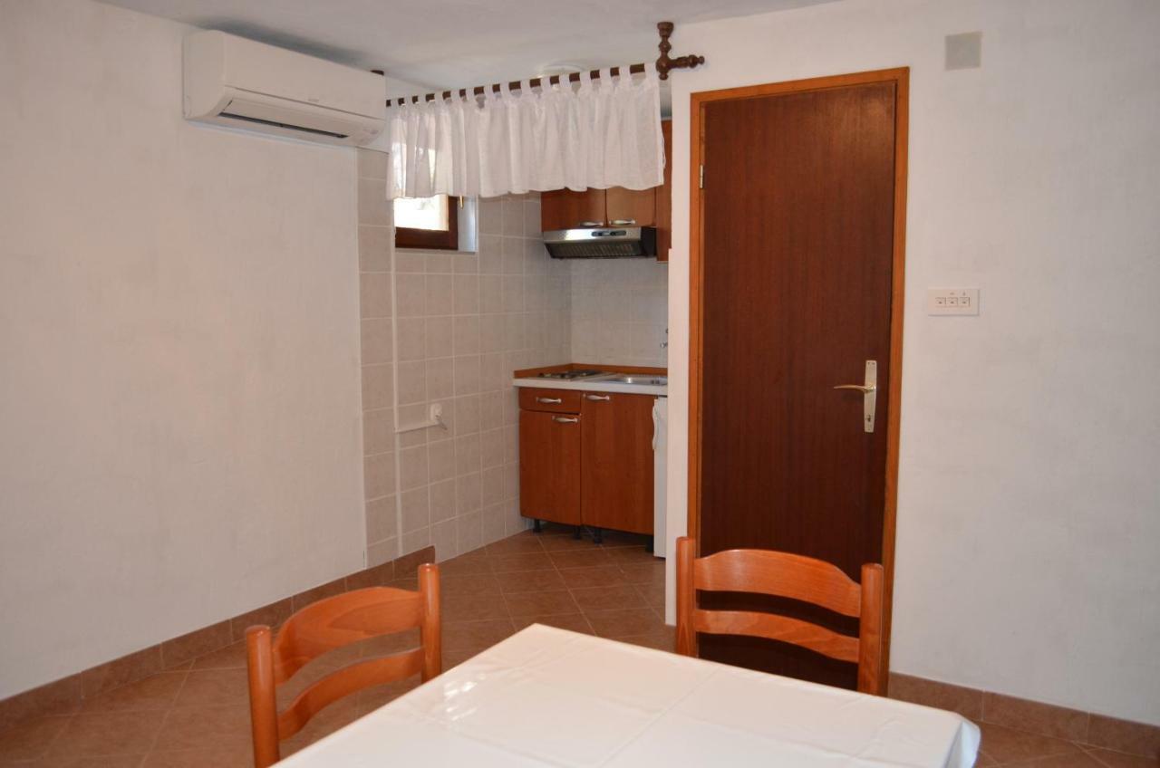 Holiday Home Garina Draga Bascanska ภายนอก รูปภาพ